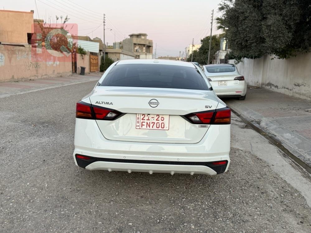 نيسان ألتيما